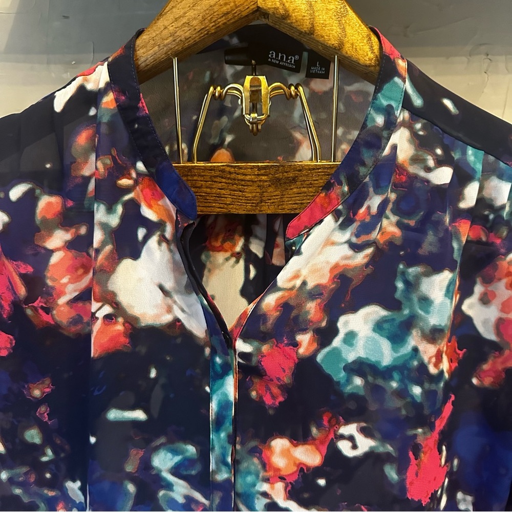 A.N.A. Multi Color Abstract Tunic Blouse Size Large - Picture 3 of 13